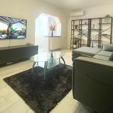 Traveler's Nest In The Mountains Apartment *